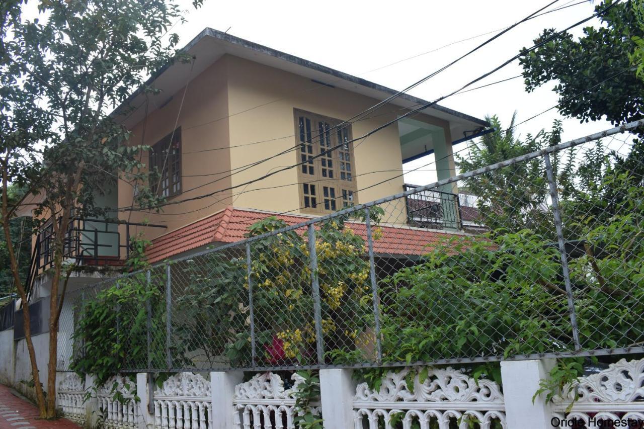 Oriole Homestay Thekkady Kültér fotó